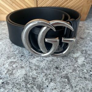 Gucci Black Leather Belt with Silver Buckle